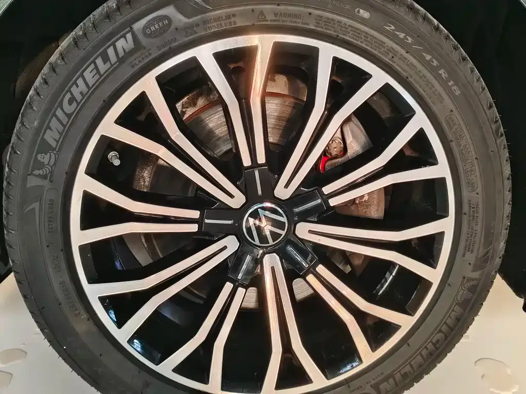 Volkswagen Phideon 2023 из CN, фото 3