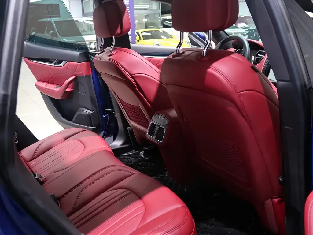 Maserati Levante 2021 из CN, фото 9