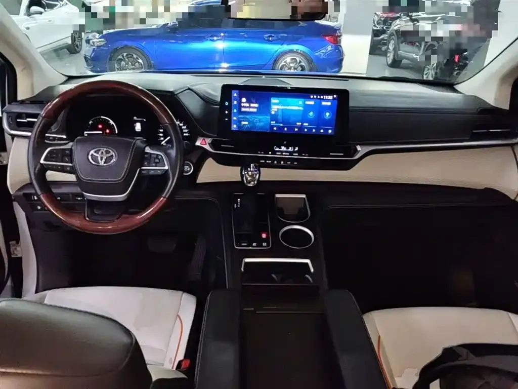 Toyota Sienna 2023 из CN, фото 9