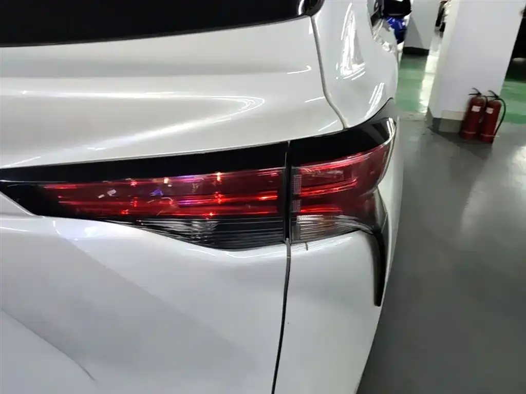 Toyota Sienna 2023 из CN, фото 7