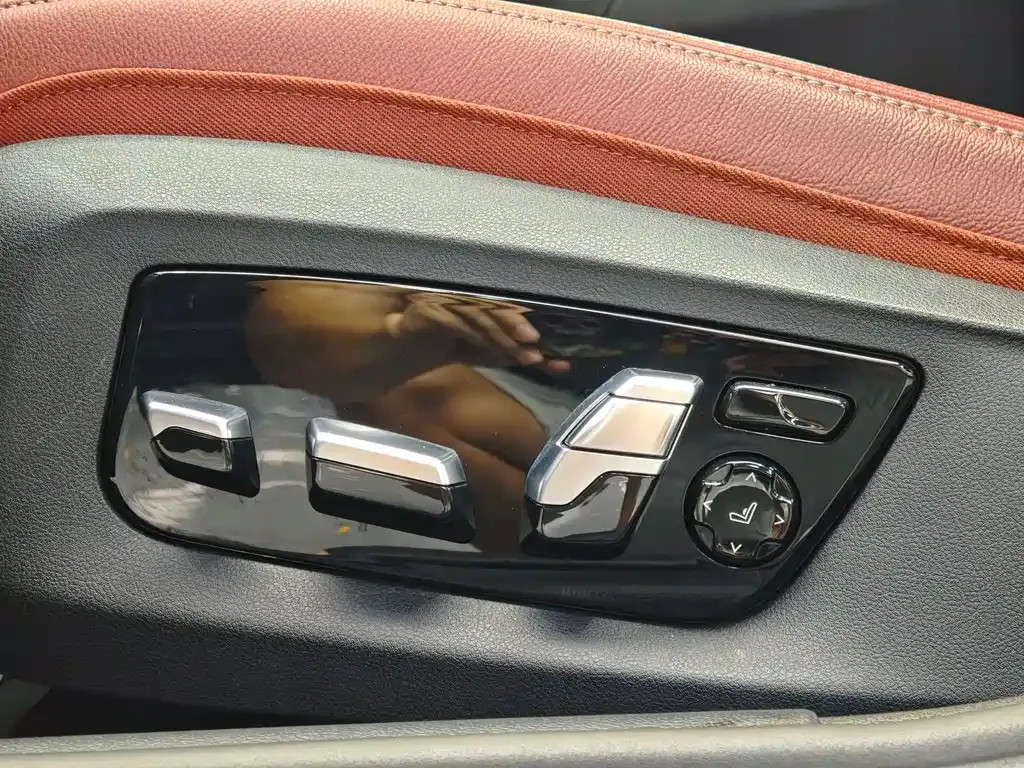 BMW 5 Series — фото 10