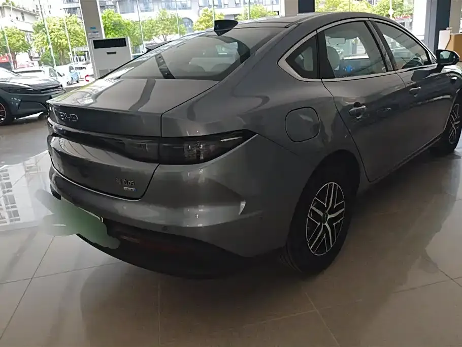 BYD Seal 05 DM-i — фото 4