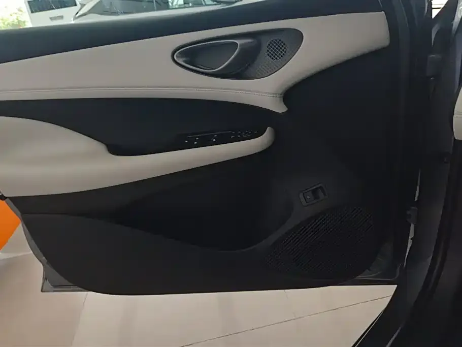 BYD Seal 05 DM-i — фото 2
