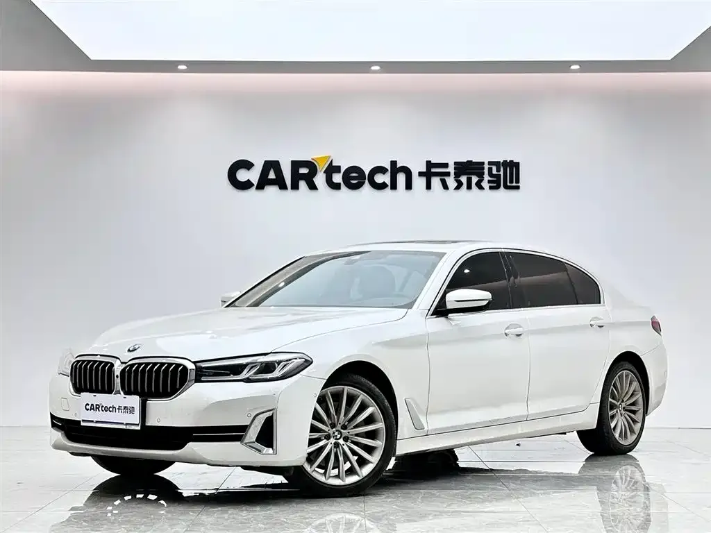 BMW 5 Series — фото 1
