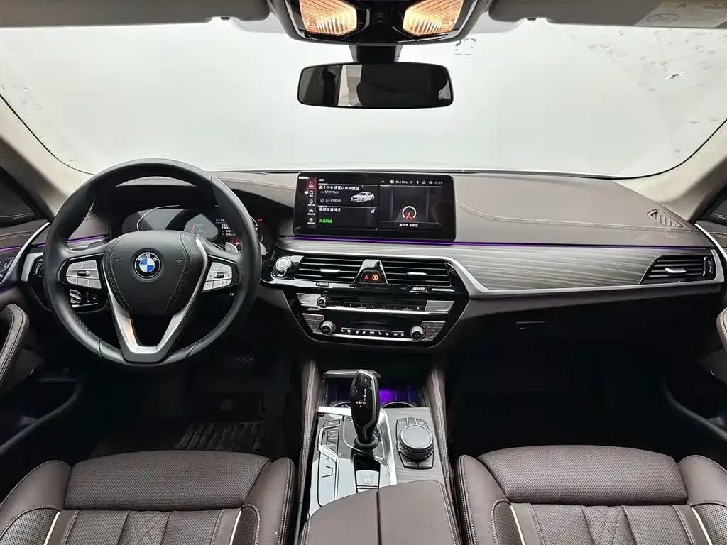 BMW 5 Series — фото 10