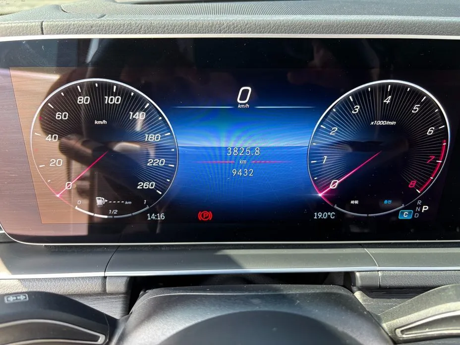 Mercedes-Benz GLE-Class 2025 из KR, фото 8