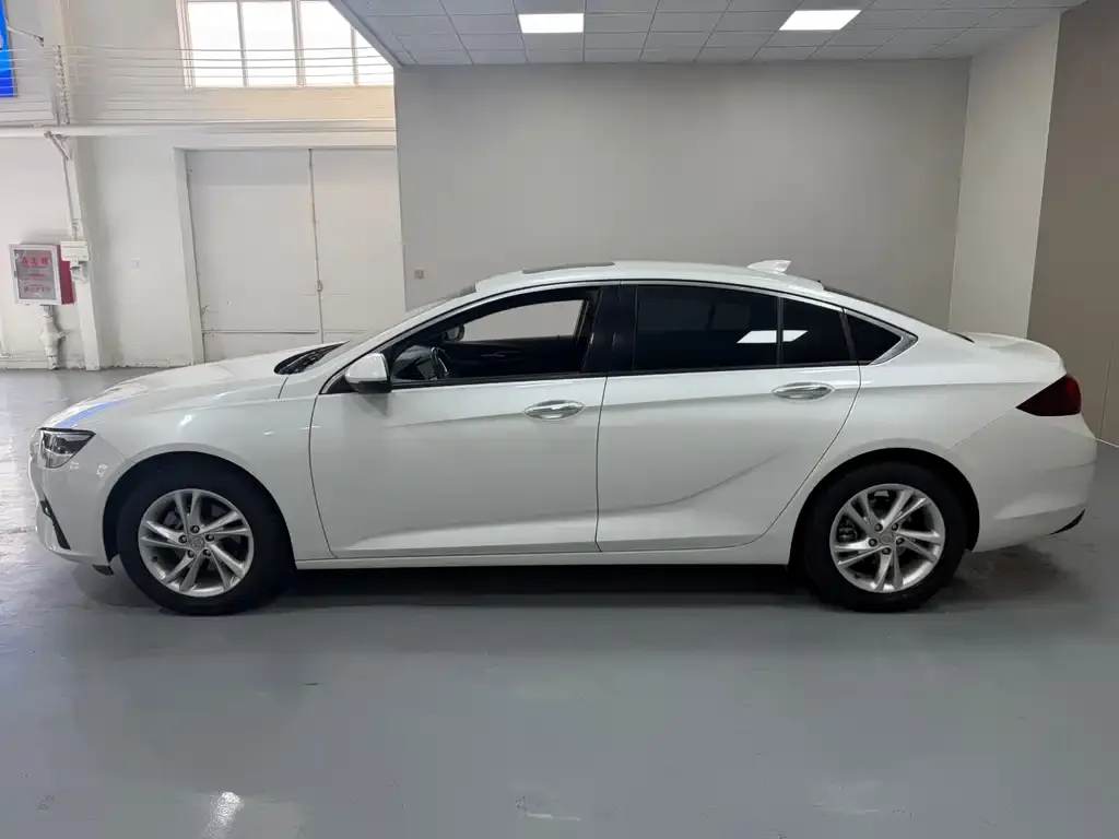 Buick Regal 2023 из CN, фото 2