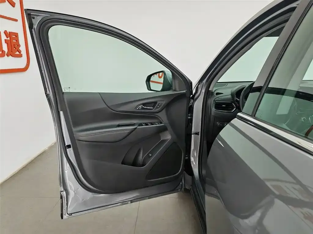 Chevrolet Equinox 2022 из CN, фото 4