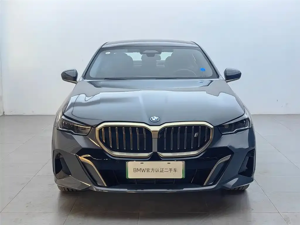 BMW i5 — фото 6