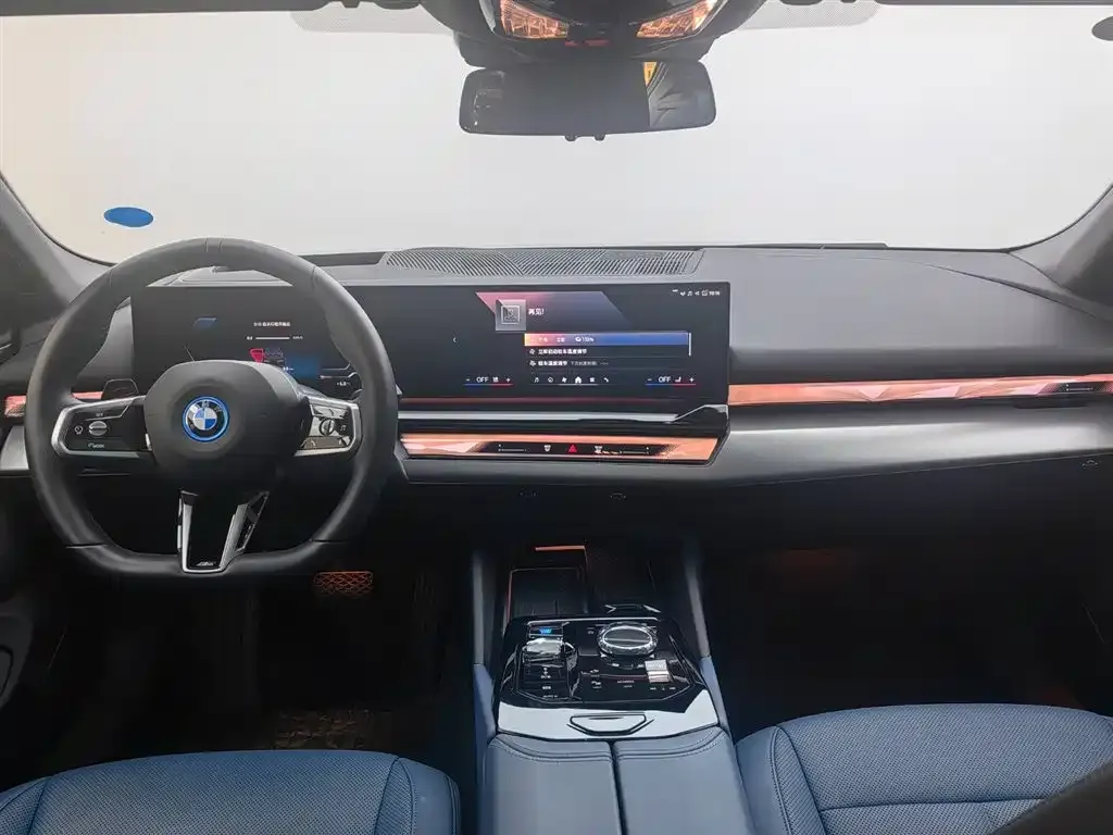 BMW i5 — фото 7