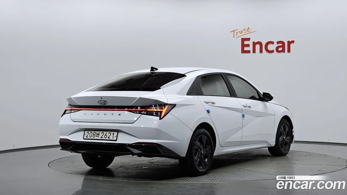 Hyundai AVANTE — фото 2