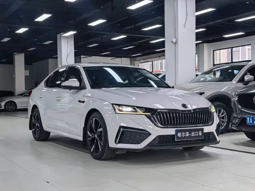 Skoda Octavia — фото 6