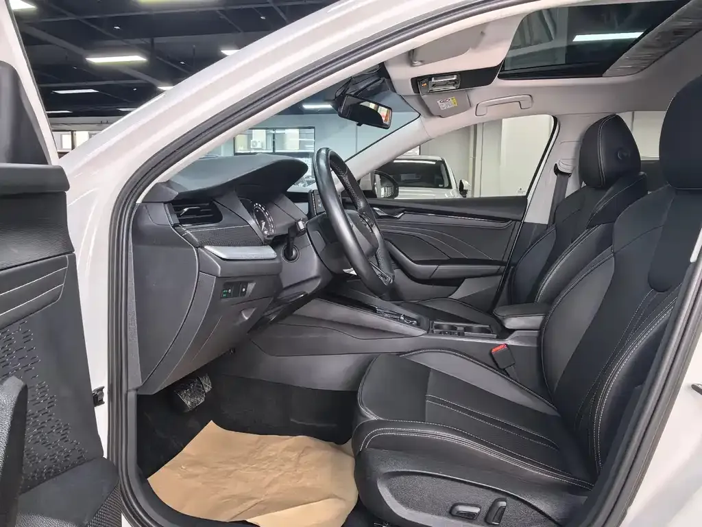 Skoda Octavia — фото 8
