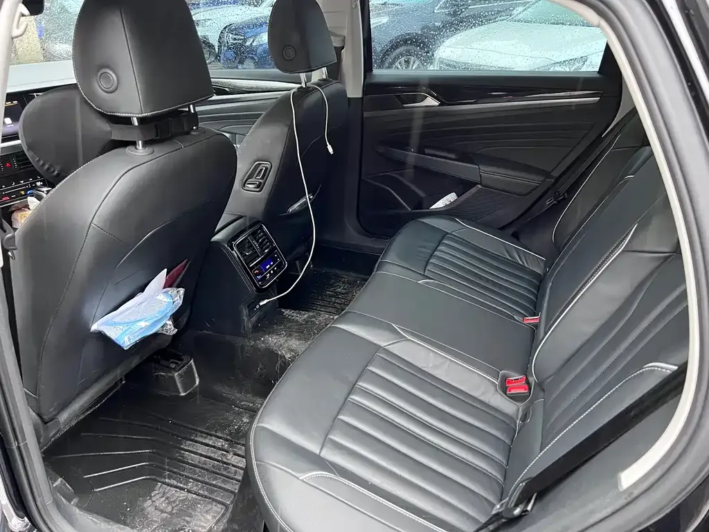 Volkswagen Passat — фото 5