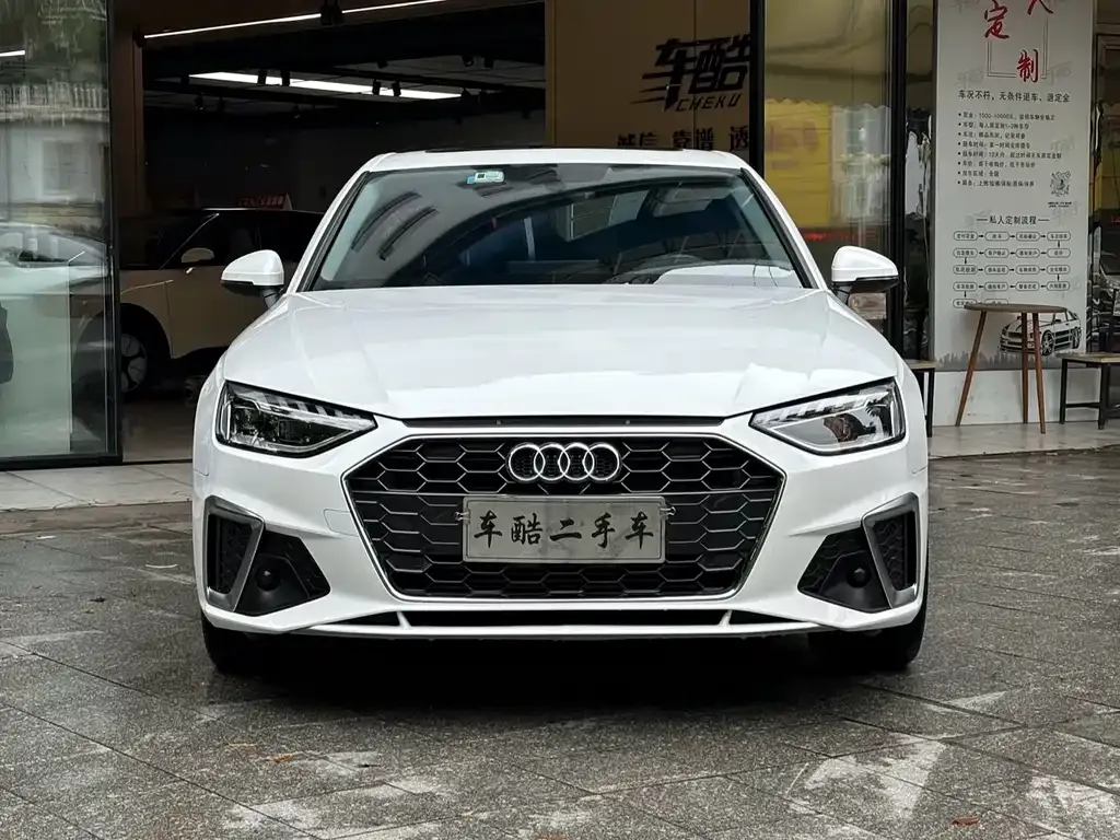 Audi A4L 2022 из CN, фото 6