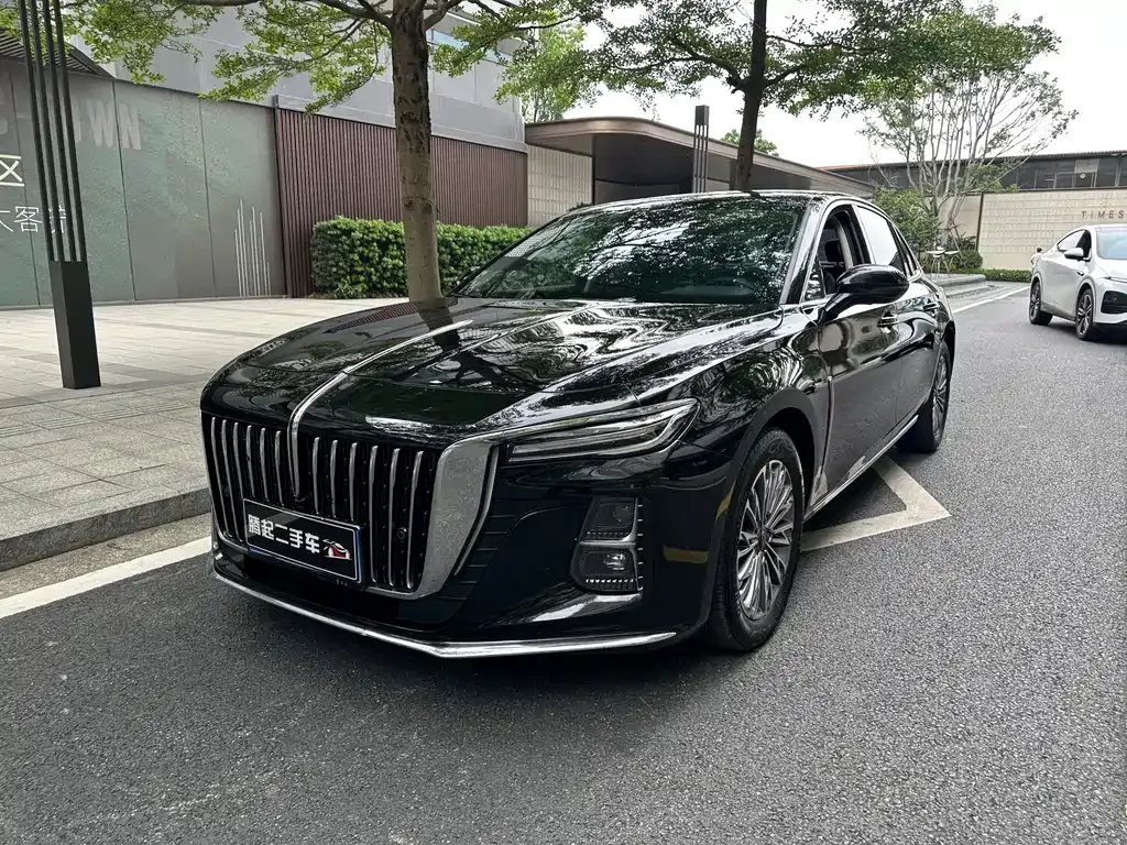 Hongqi H5 — фото 1