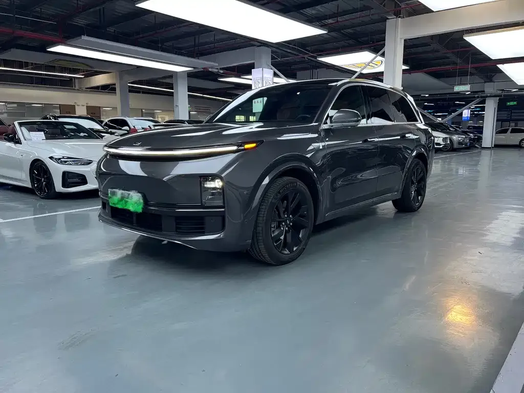 Li Auto L8