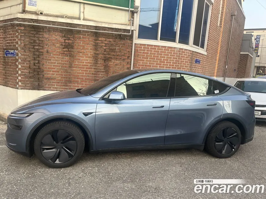 Tesla Model Y — фото 3