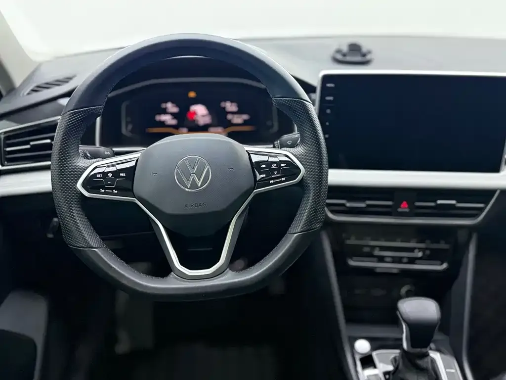 Volkswagen Tiguan L 2022 из CN, фото 8