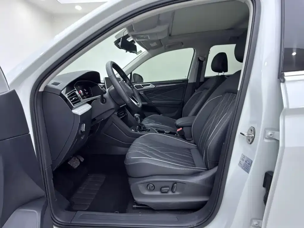 Volkswagen Tiguan L 2022 из CN, фото 7