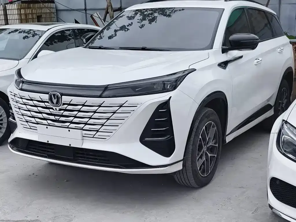 Changan CS75PLUS — фото 1