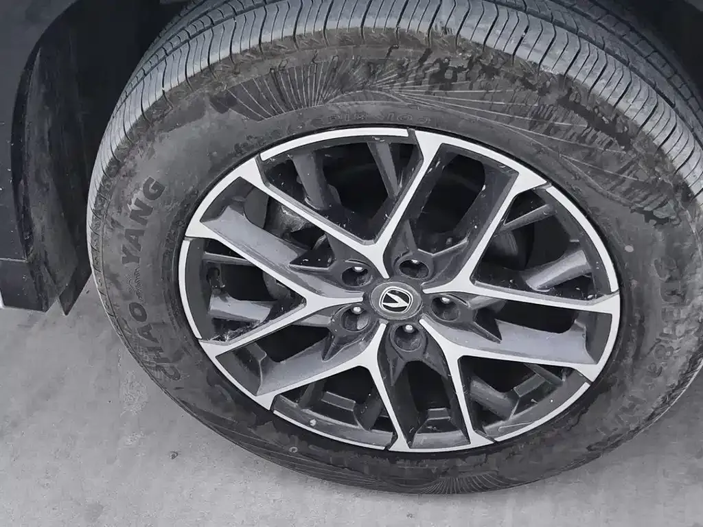 Changan CS75PLUS — фото 10