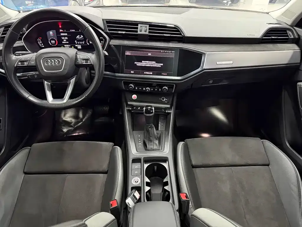 Audi Q3 2022 из CN, фото 2