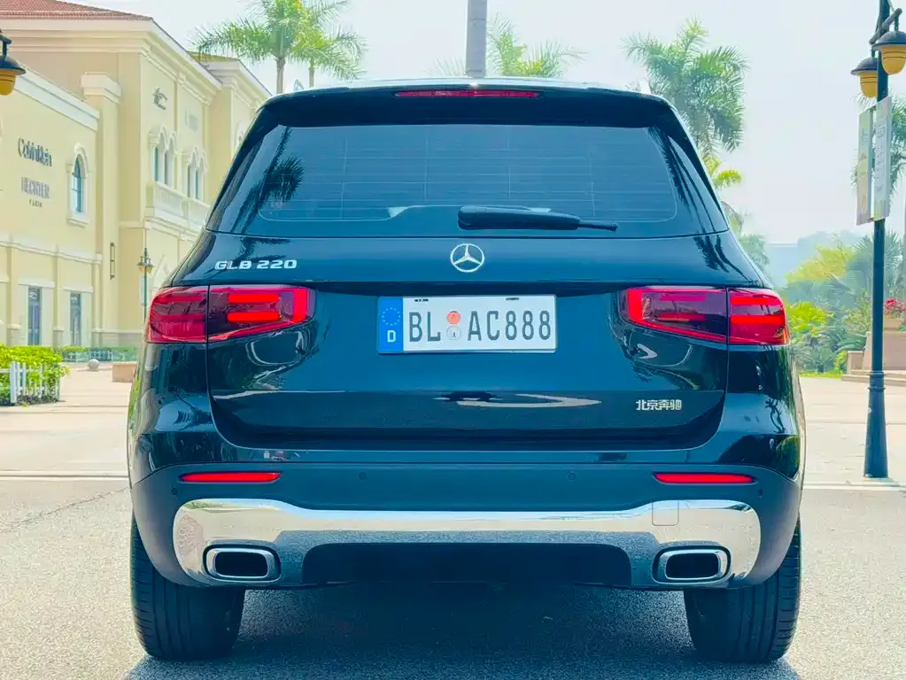 Mercedes-Benz GLB — фото 2