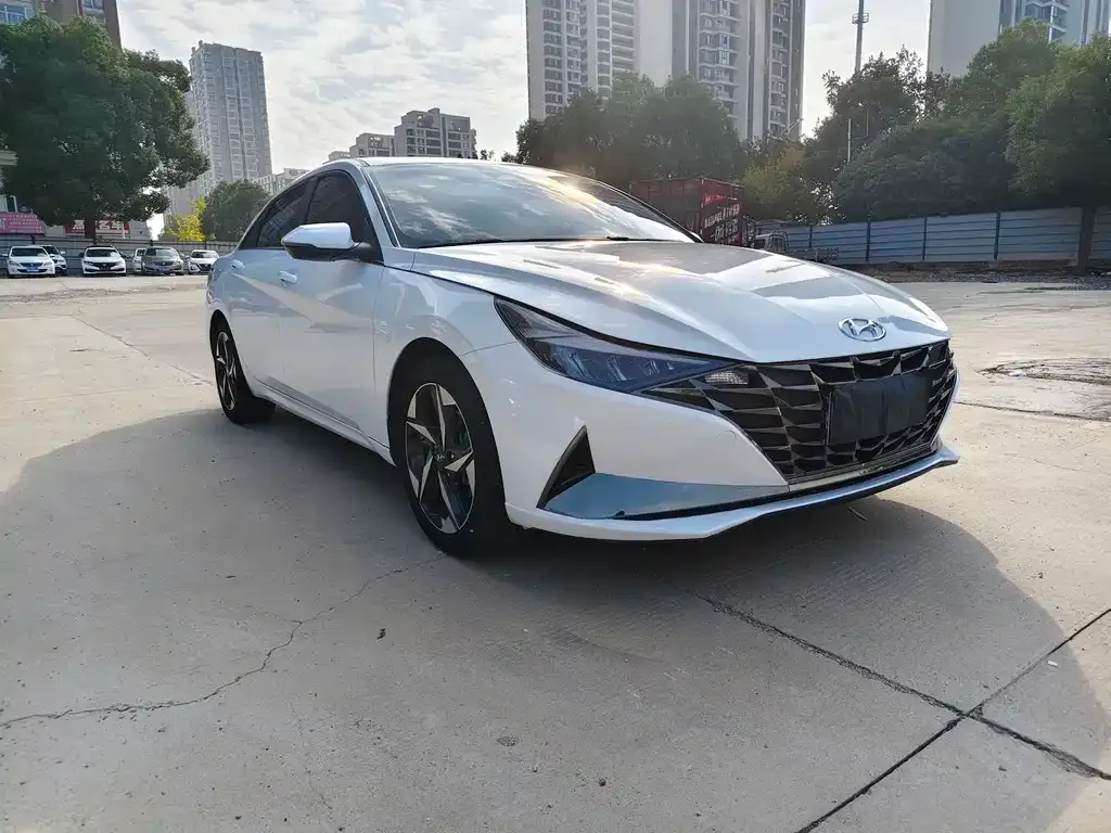 Hyundai Elantra 2023 из CN, фото 3