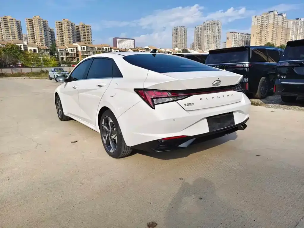 Hyundai Elantra 2023 из CN, фото 9