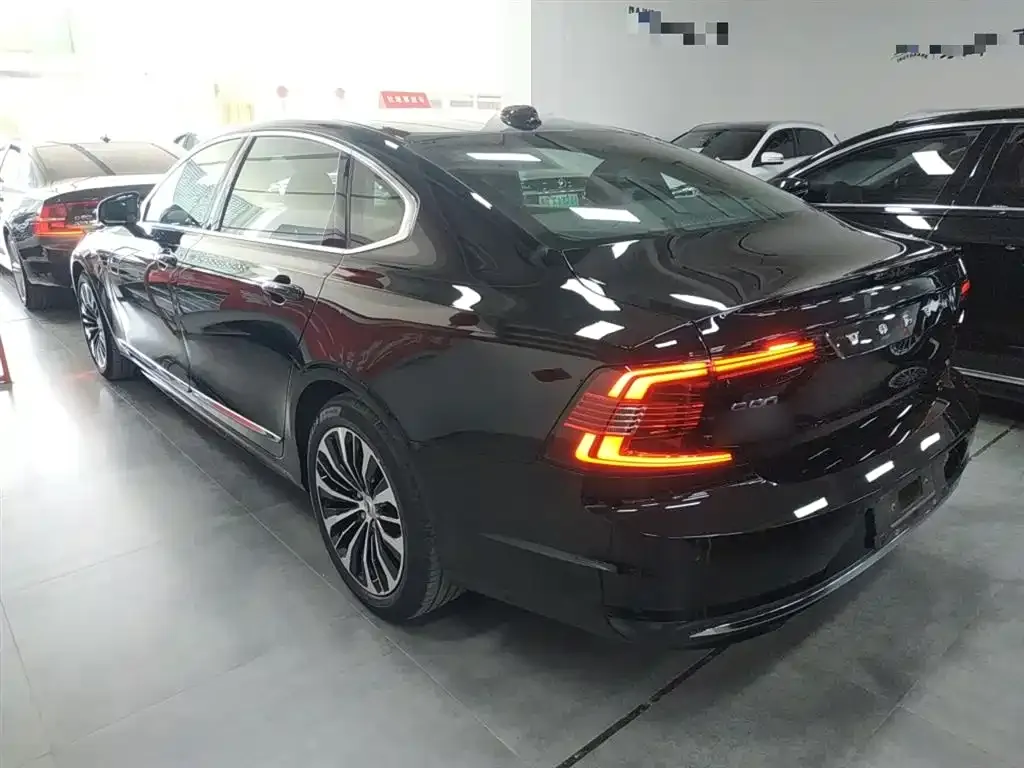 Volvo S90 — фото 10