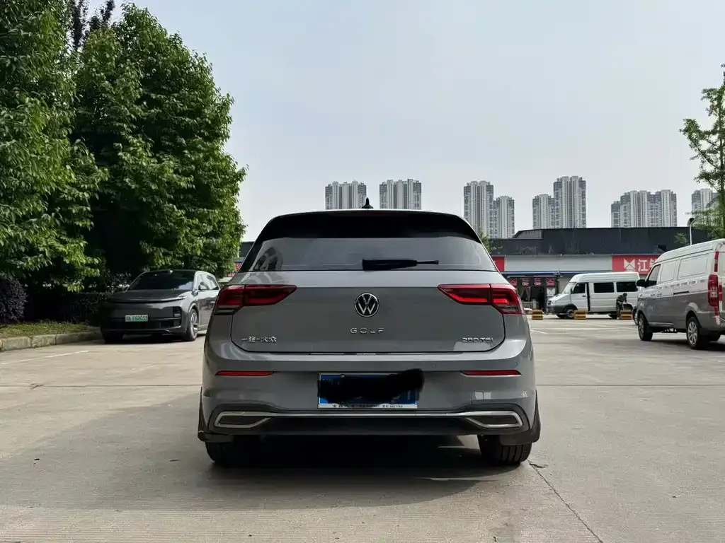 Volkswagen Golf 2021 из CN, фото 2