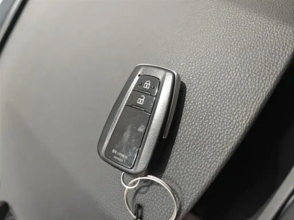Toyota RAV4 2021 из CN, фото 5