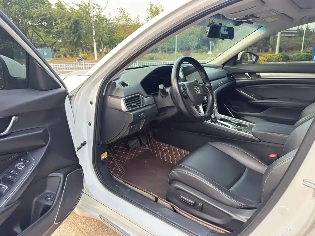 Honda Accord — фото 3