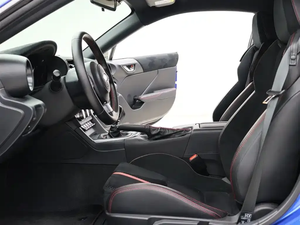 Subaru BRZ 2022 из CN, фото 4