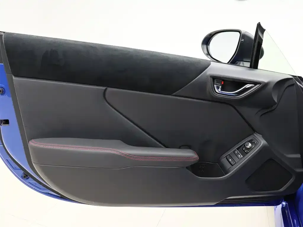 Subaru BRZ 2022 из CN, фото 2