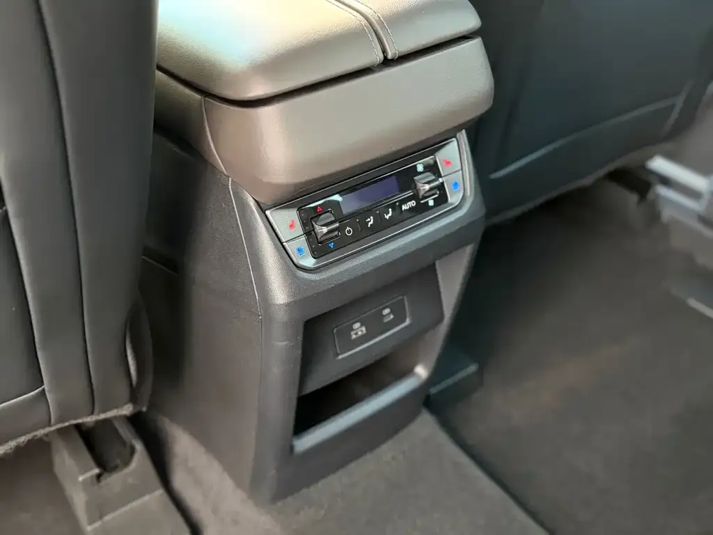 Ford Edge 2024 из CN, фото 2