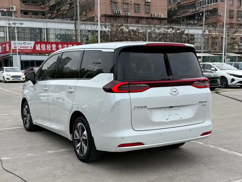 GAC Motor Trumpchi M6 — фото 7