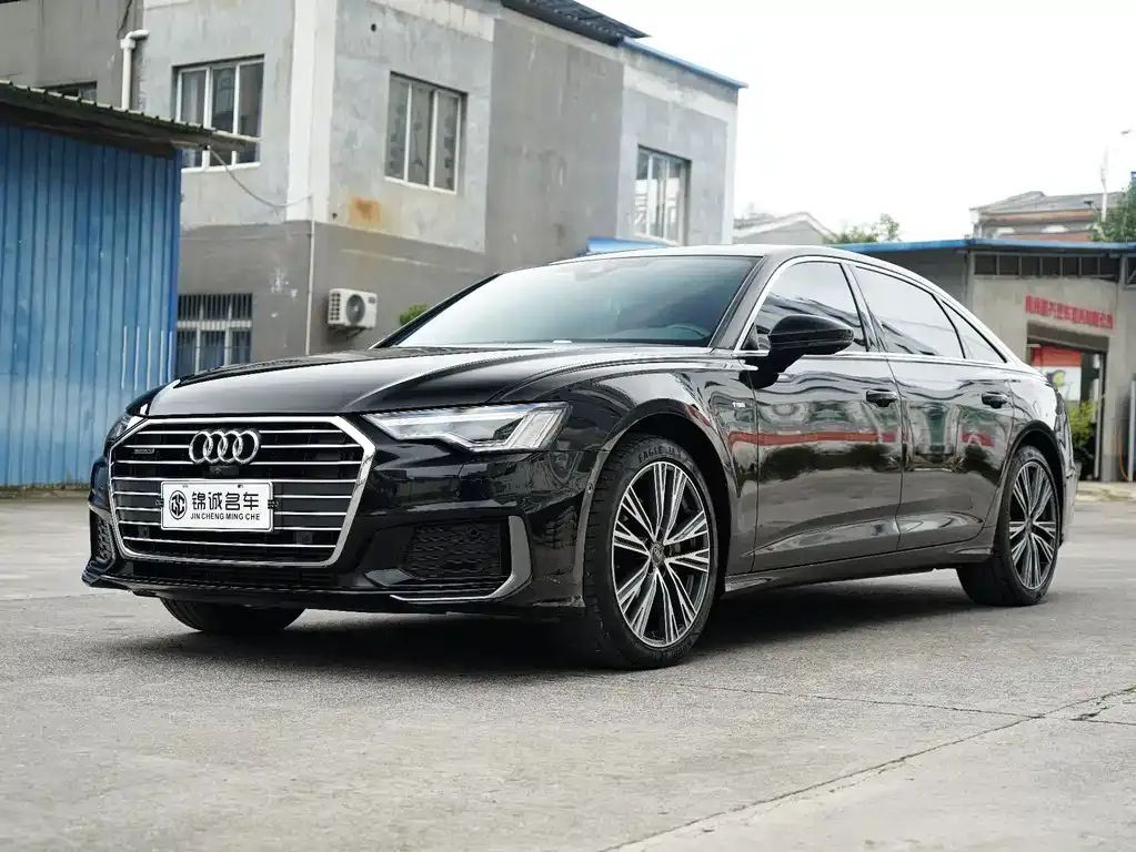 Audi A6L — фото 1