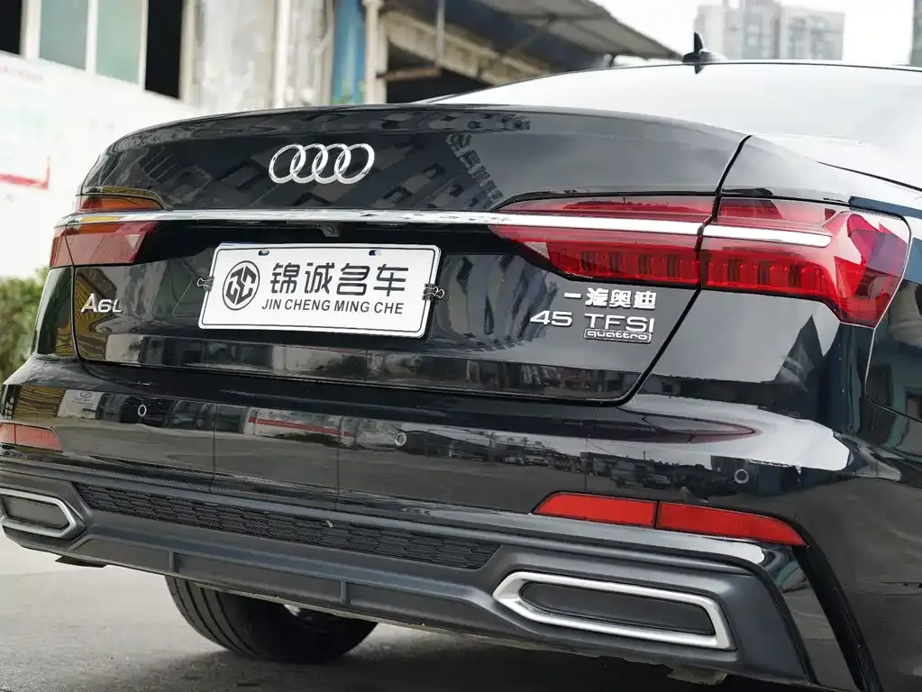 Audi A6L — фото 2