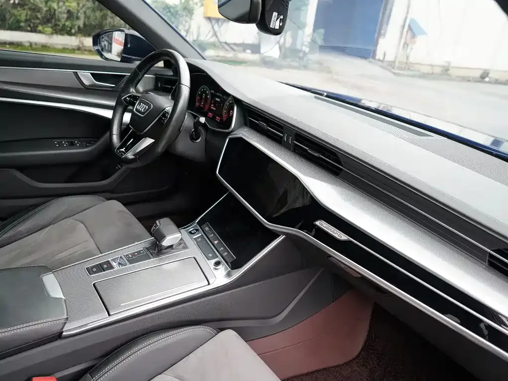 Audi A6L — фото 4