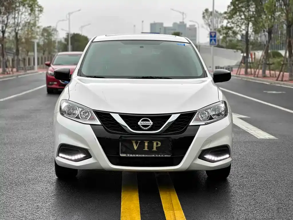 Nissan Tiida 2023 из CN, фото 7