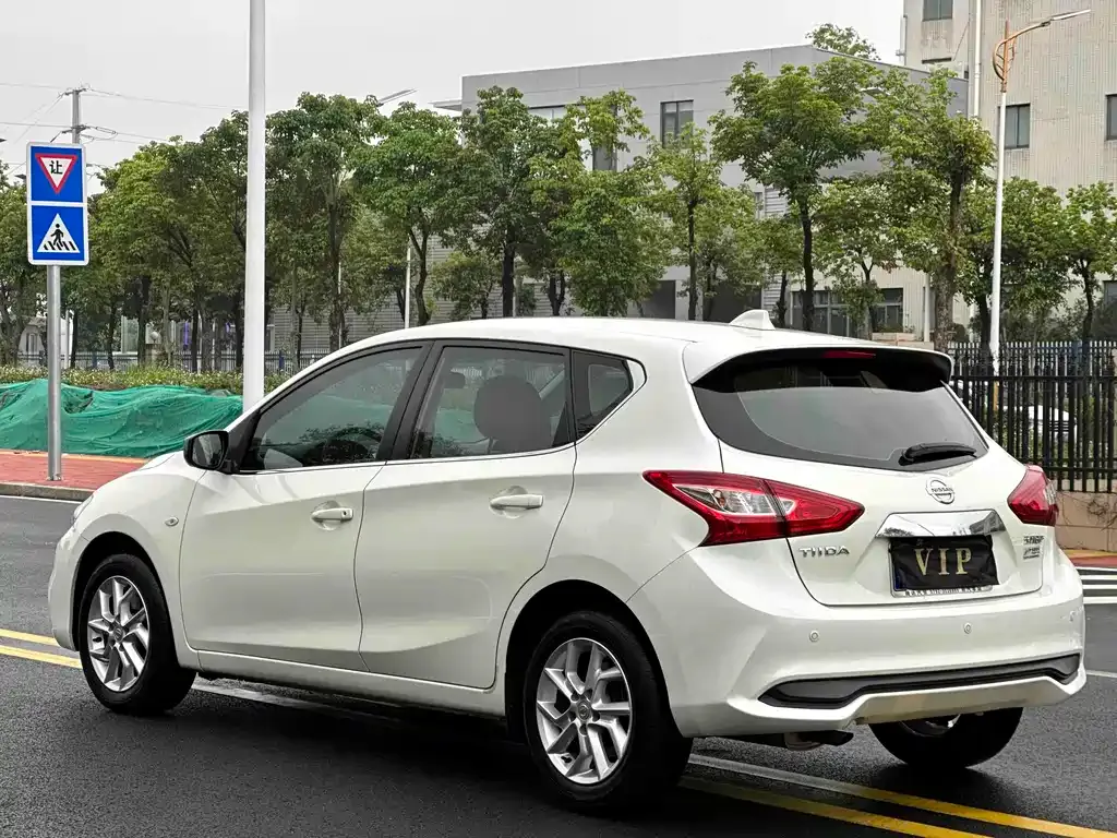 Nissan Tiida 2023 из CN, фото 6