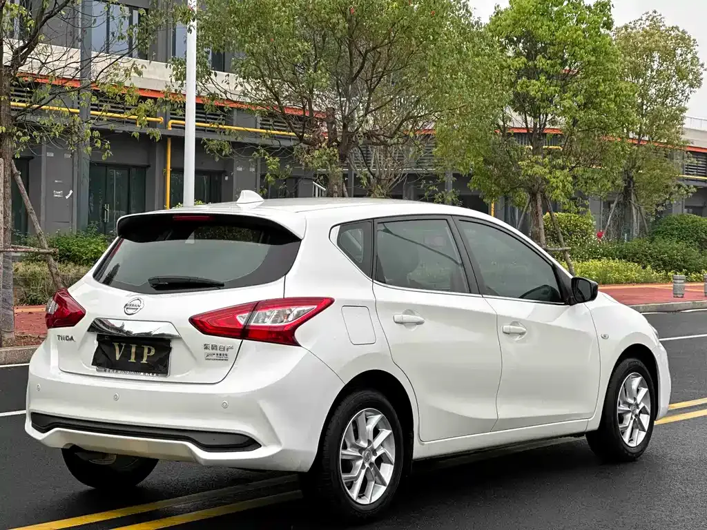 Nissan Tiida 2023 из CN, фото 5