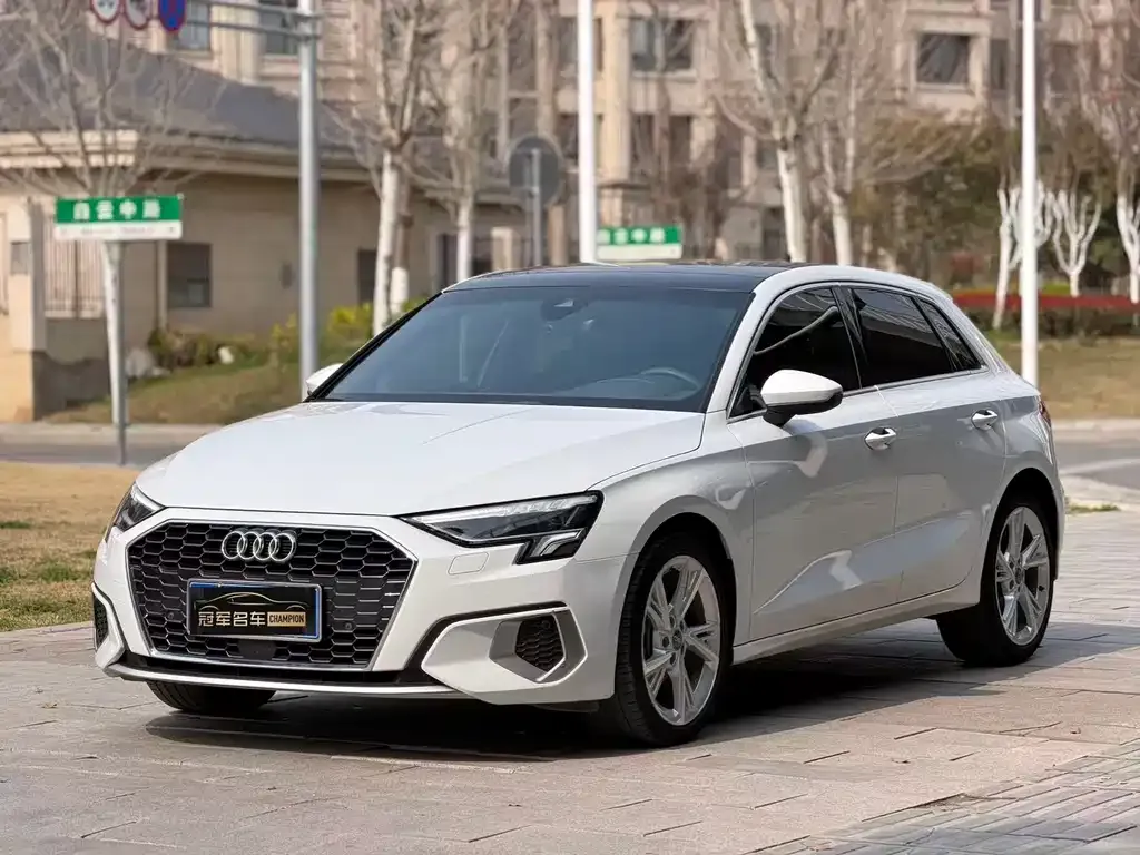 Audi A3 — фото 1