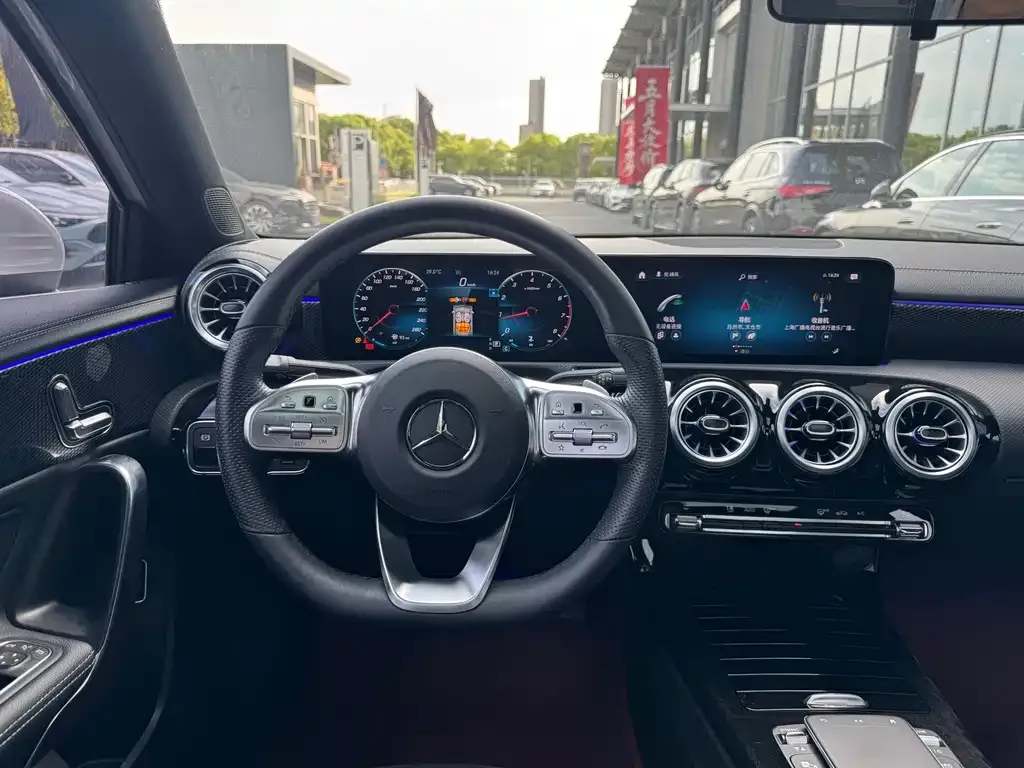 Mercedes-Benz A-Class — фото 4