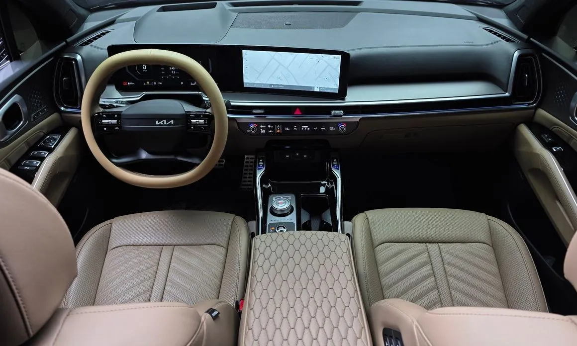 Kia Sorento — фото 10