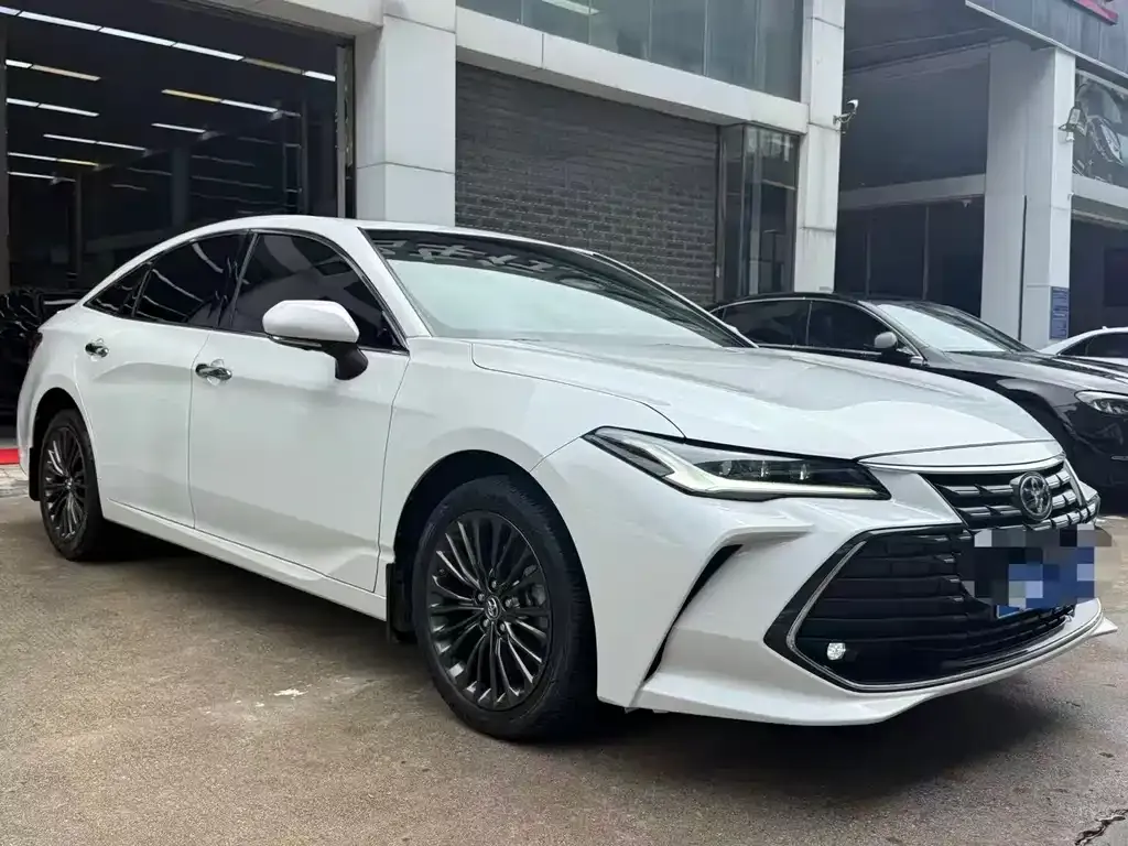 Toyota Avalon — фото 4