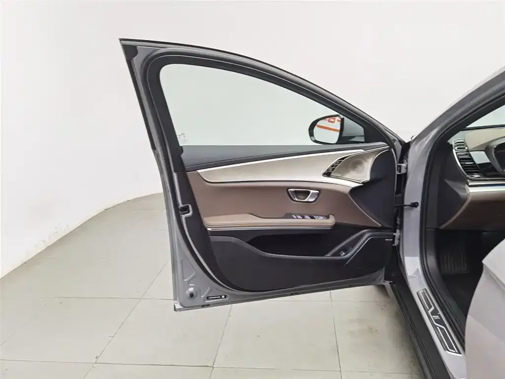 BYD Han 2025 из CN, фото 4