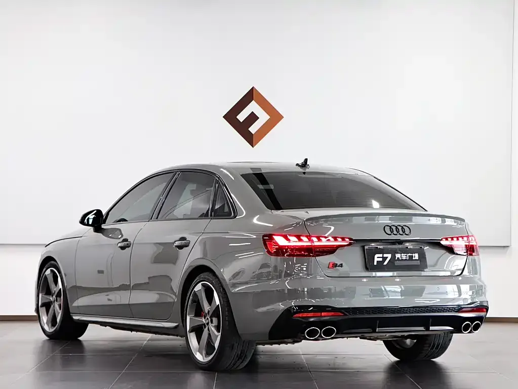 Audi S4 — фото 9